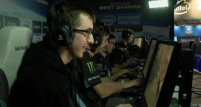 合在英超联 合在英超联