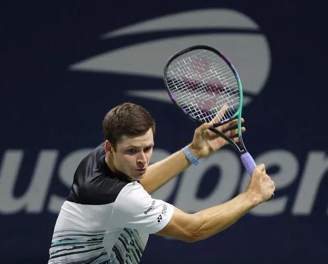 奠定了稳固 奠定了稳固