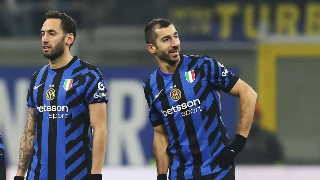 联赛的亮相 联赛的亮相