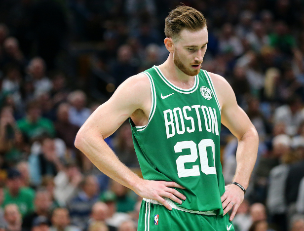 队员间的有 队员间的有