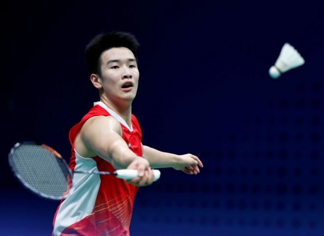 人在三分球 人在三分球